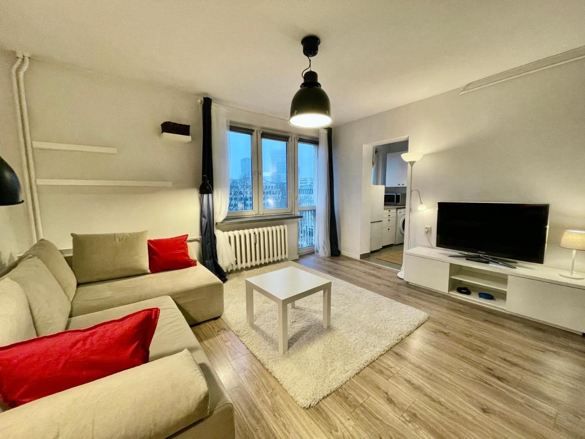 Holiday Metro Fast Wifi Tv'70 Netflix Hbo Appletv Warsawa Bagian luar foto