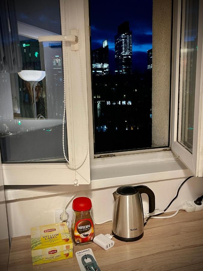 Holiday Metro Fast Wifi Tv'70 Netflix Hbo Appletv Warsawa Bagian luar foto