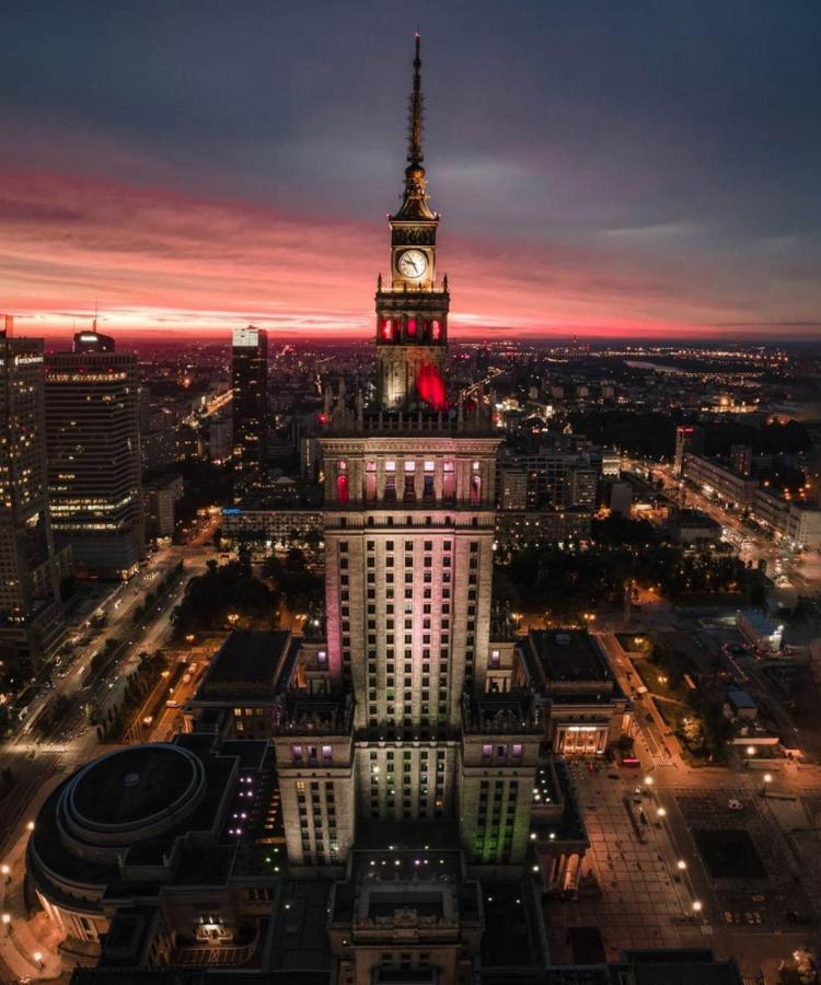 Holiday Metro Fast Wifi Tv'70 Netflix Hbo Appletv Warsawa Bagian luar foto
