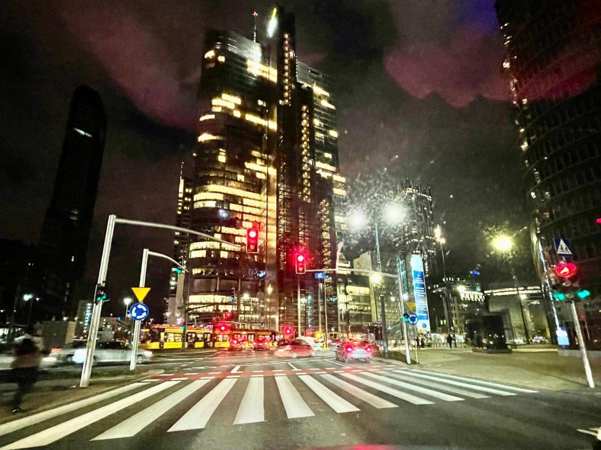 Holiday Metro Fast Wifi Tv'70 Netflix Hbo Appletv Warsawa Bagian luar foto