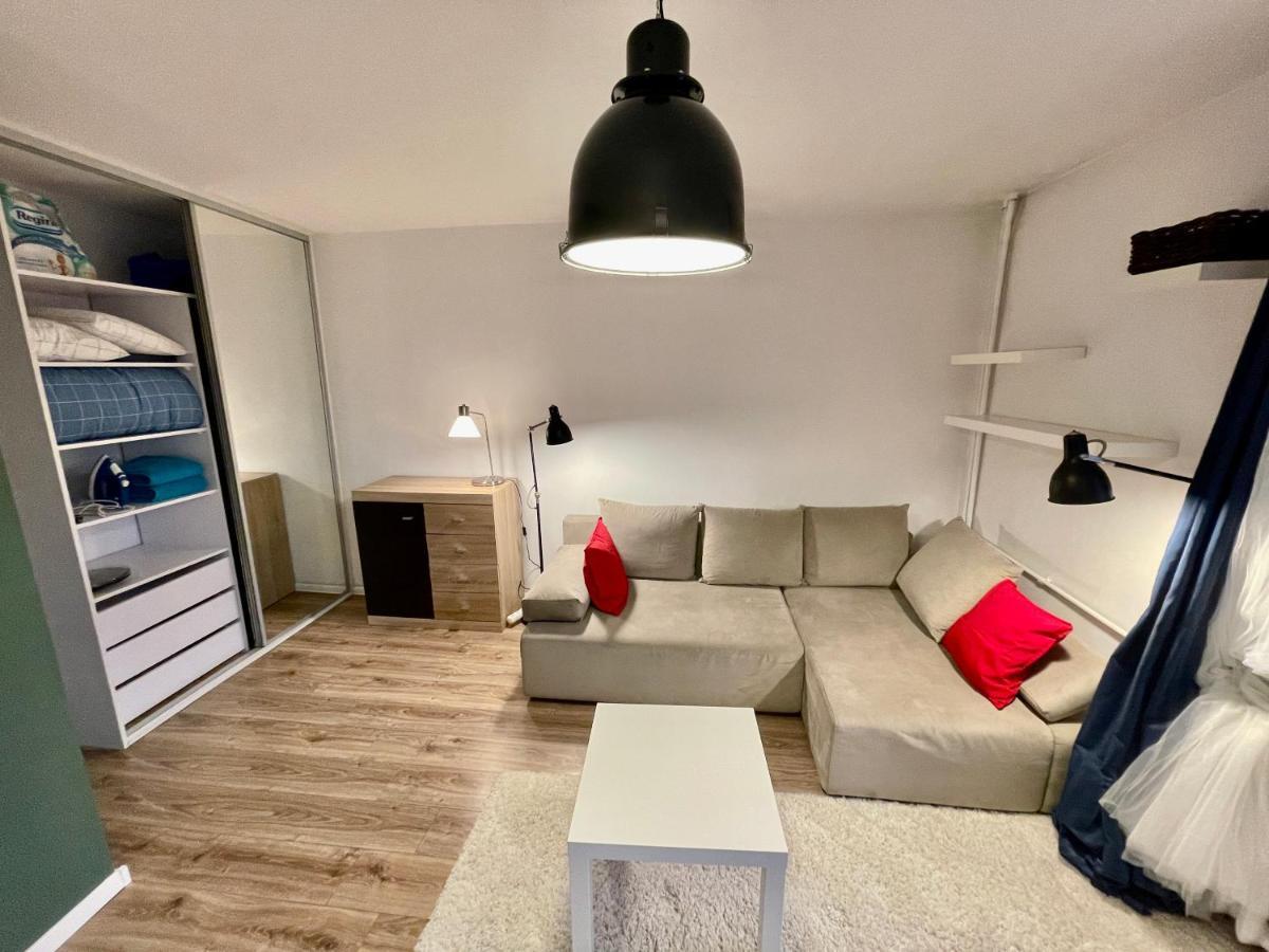 Holiday Metro Fast Wifi Tv'70 Netflix Hbo Appletv Warsawa Bagian luar foto